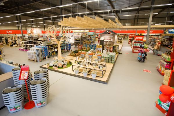 Geavanceerd multisite dashboard in actie bij Pets Place, waarbij elke winkel efficiënt wordt beheerd voor maximale kwaliteit en duurzaamheid.