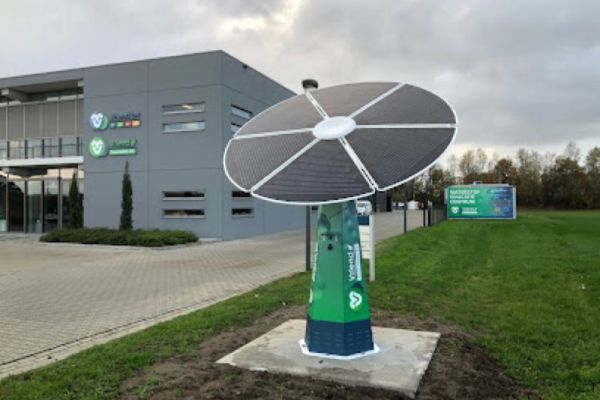 eavanceerd en duurzaam: Een blik op de vernieuwde KNX-gebouwautomatisering van Vriend. Dit systeem regelt alles van energie-efficiënte verlichting tot slimme klimaatbeheersing, waardoor het pand van Vriend het toonbeeld van moderne werkplektechnologie en comfort is.